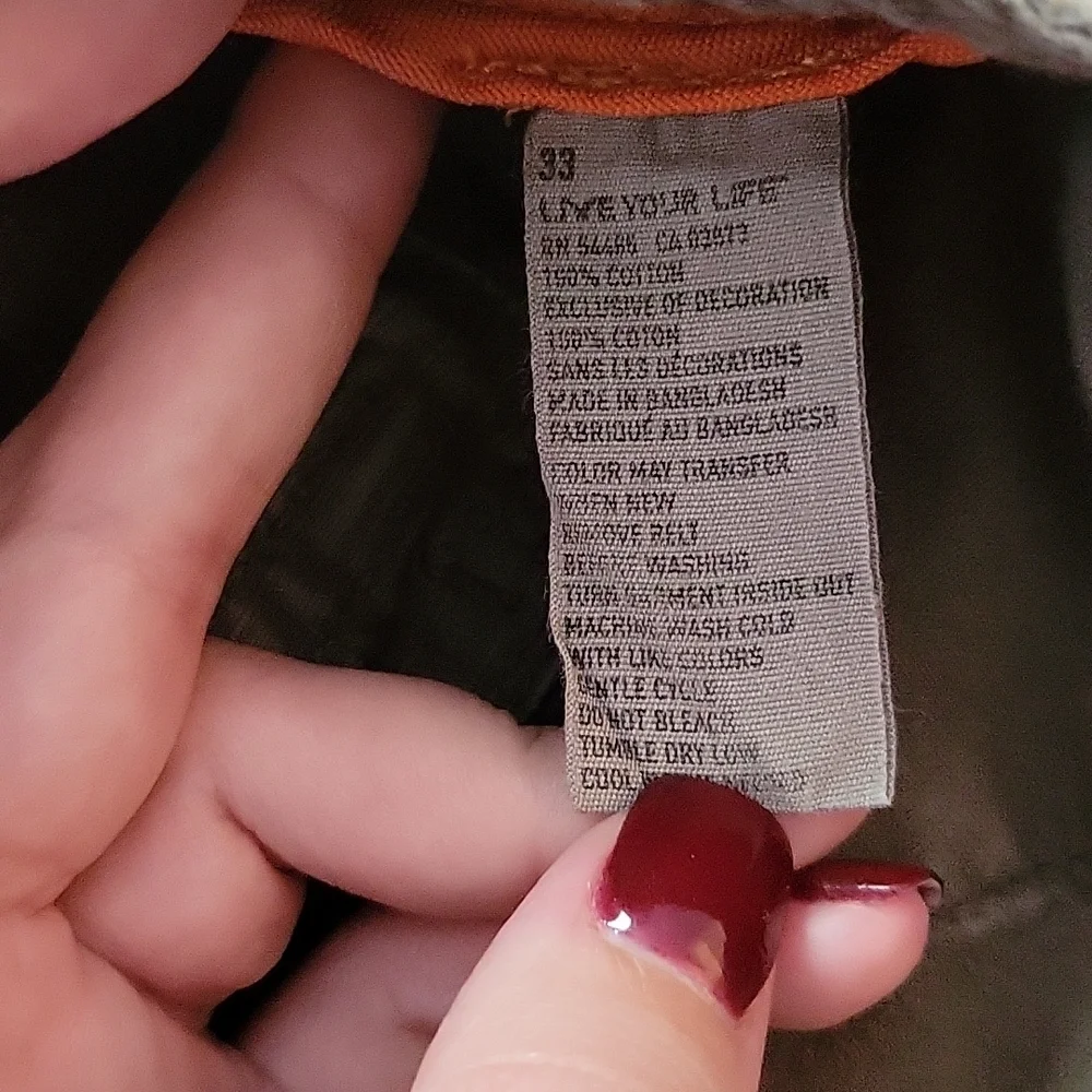 American Eagle Cargo Shorts - Picture 4 of 4